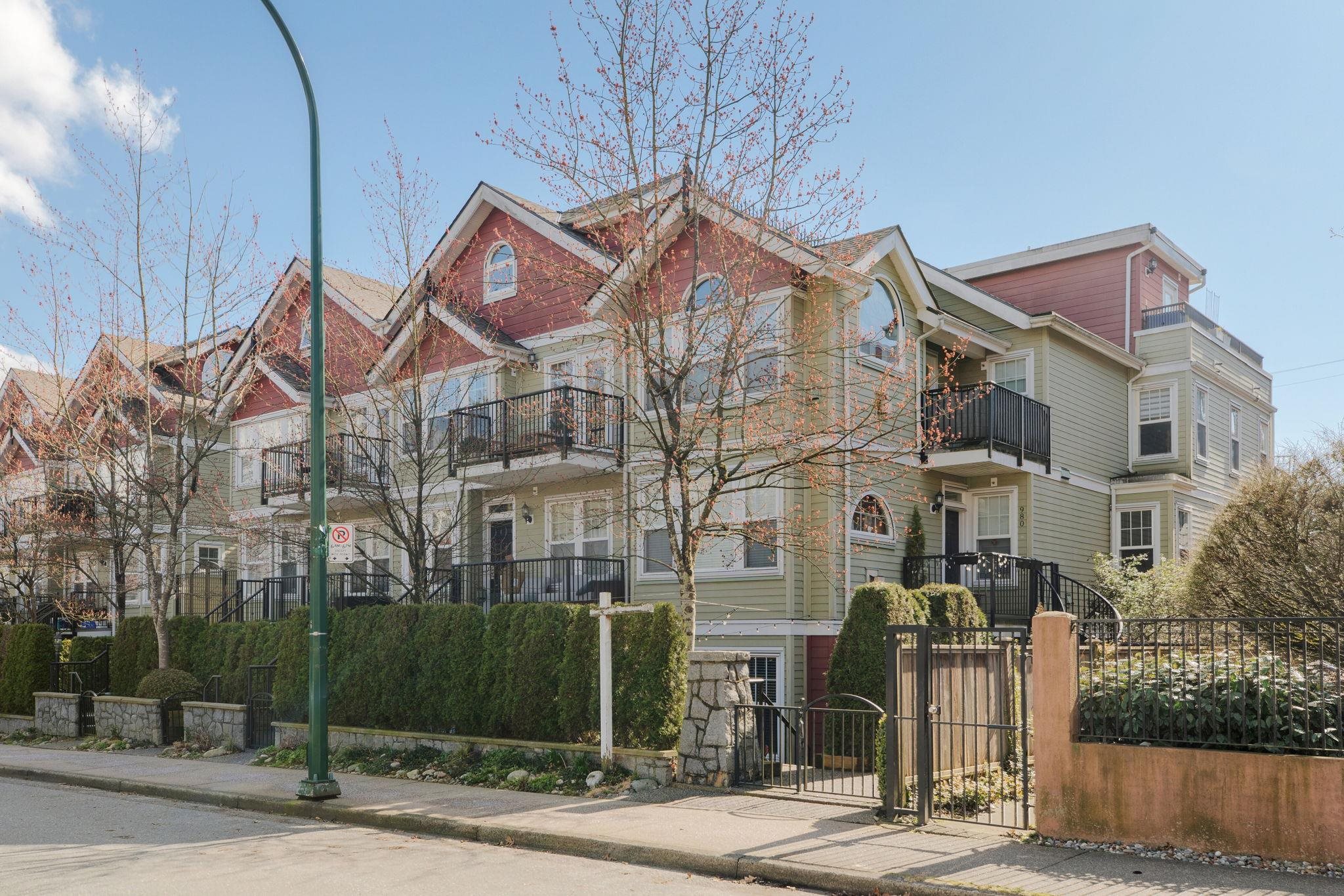 978 16th Avenue W, Vancouver, BC, V5Z 1T2