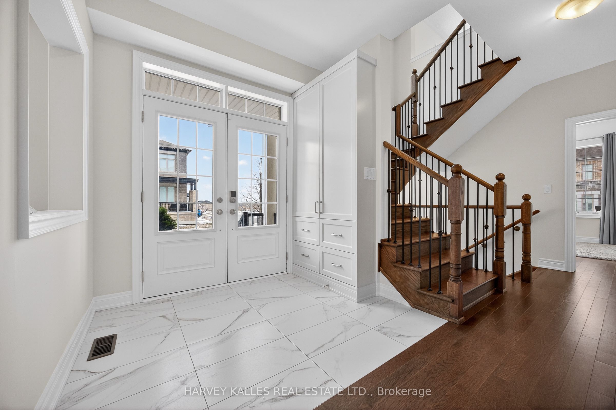 Additional image 4 of 1002 Kingpeak Crescent, Pickering, ON, L1X 0H3