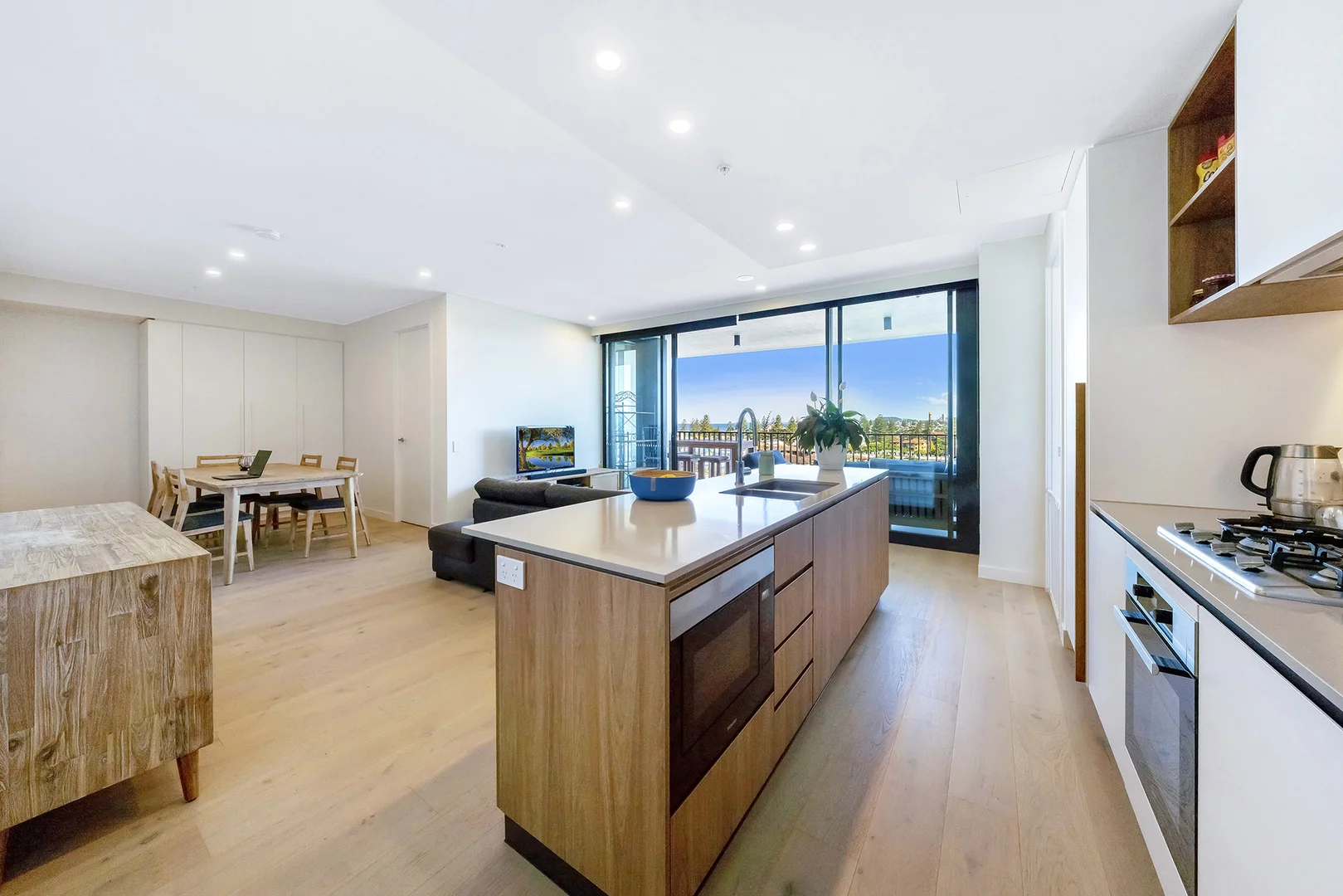 Additional image 3 of 705/43 Peerless Avenue, Mermaid Beach QLD 4218