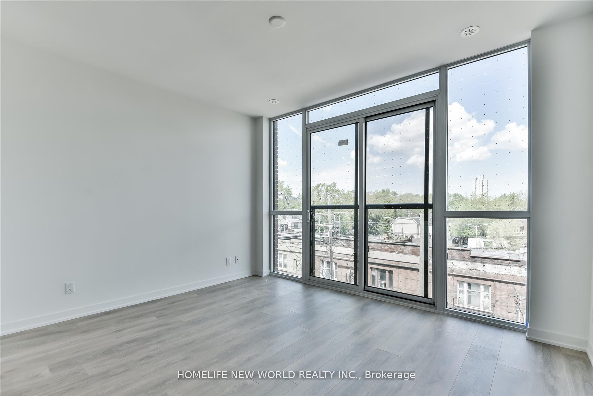Additional image 4 of 405-899 Queen Street E, Toronto, ON, M4M 1J4