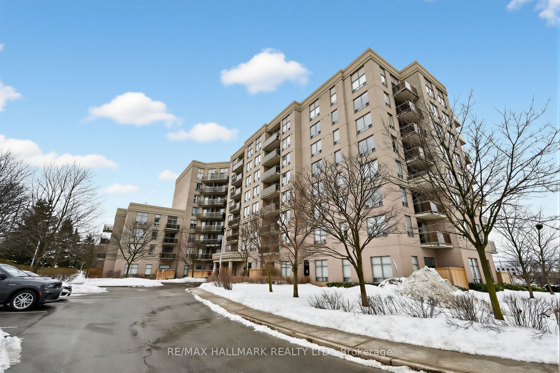 211-1730 Eglinton Avenue E, Toronto, ON, M4A 1J7