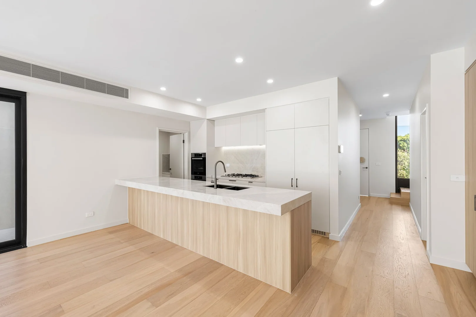 Additional image 3 of 2/2 Ruda Street, Doncaster VIC 3108
