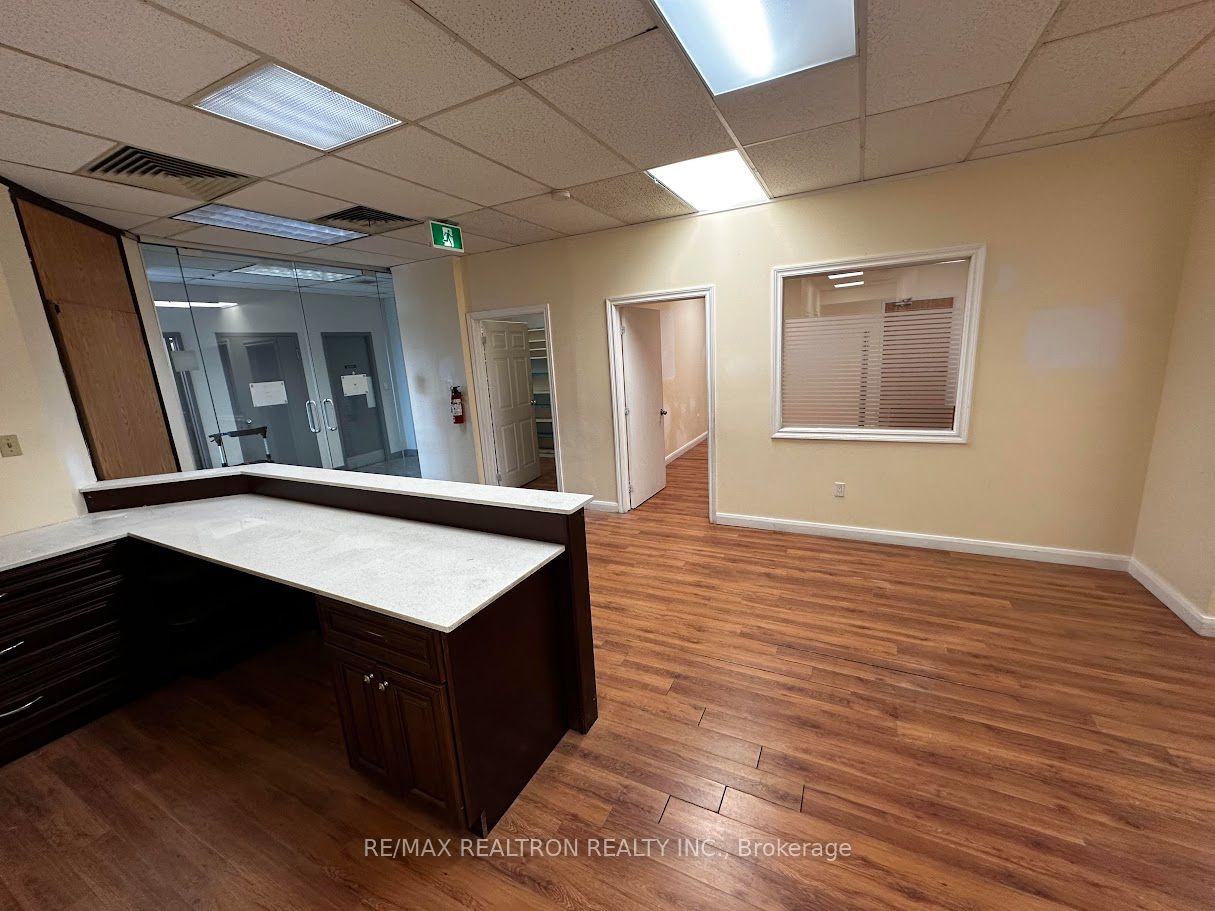 Additional image 4 of 200 & 201E-1300 Don Mills Road, Toronto, ON, M3B 2W6