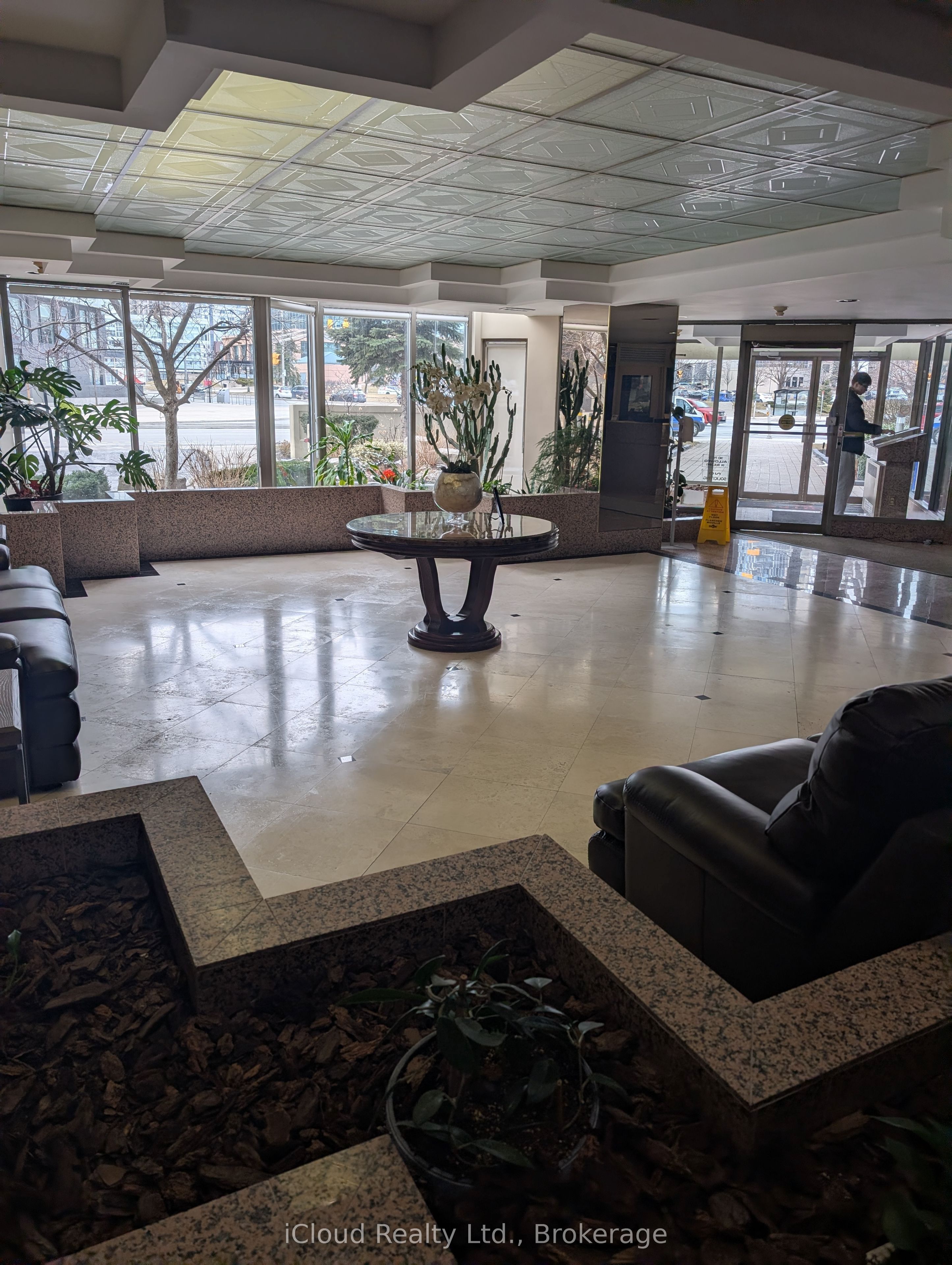 Additional image 5 of 703-400 Webb Drive, Mississauga, ON, L5B 3Z7