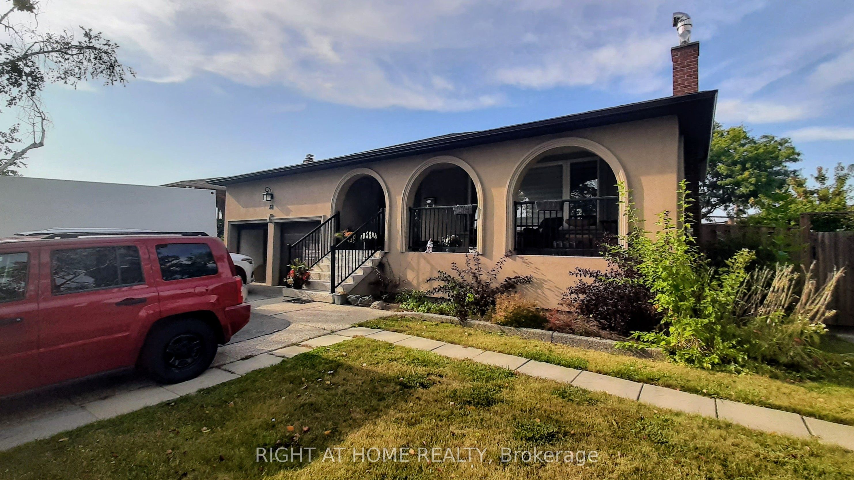 1-58 Benjamin Drive, Vaughan, ON, L4L 1H9