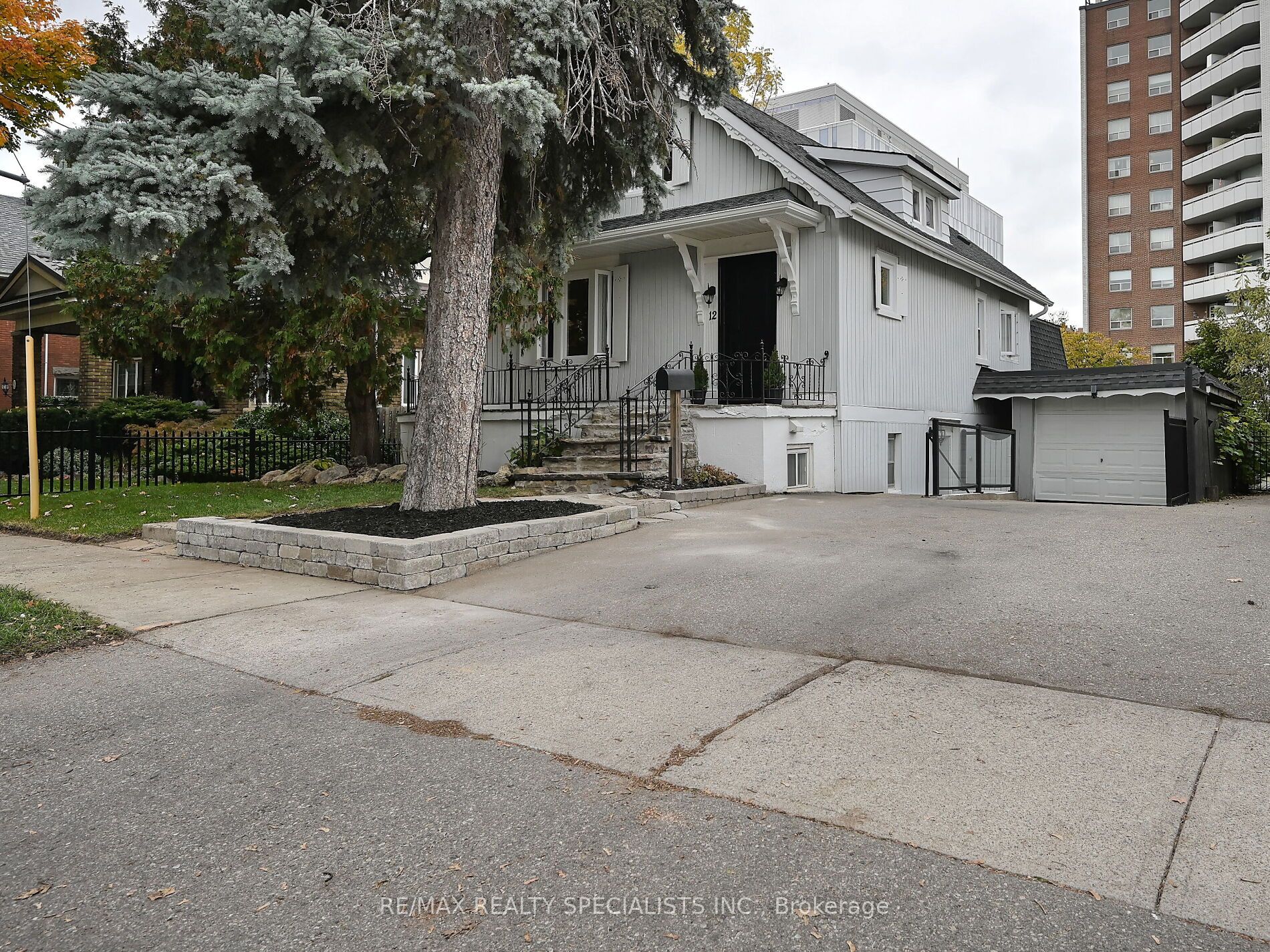 Additional image 2 of 12 Elizabeth Street S, Brampton, ON, L6Y 1P8