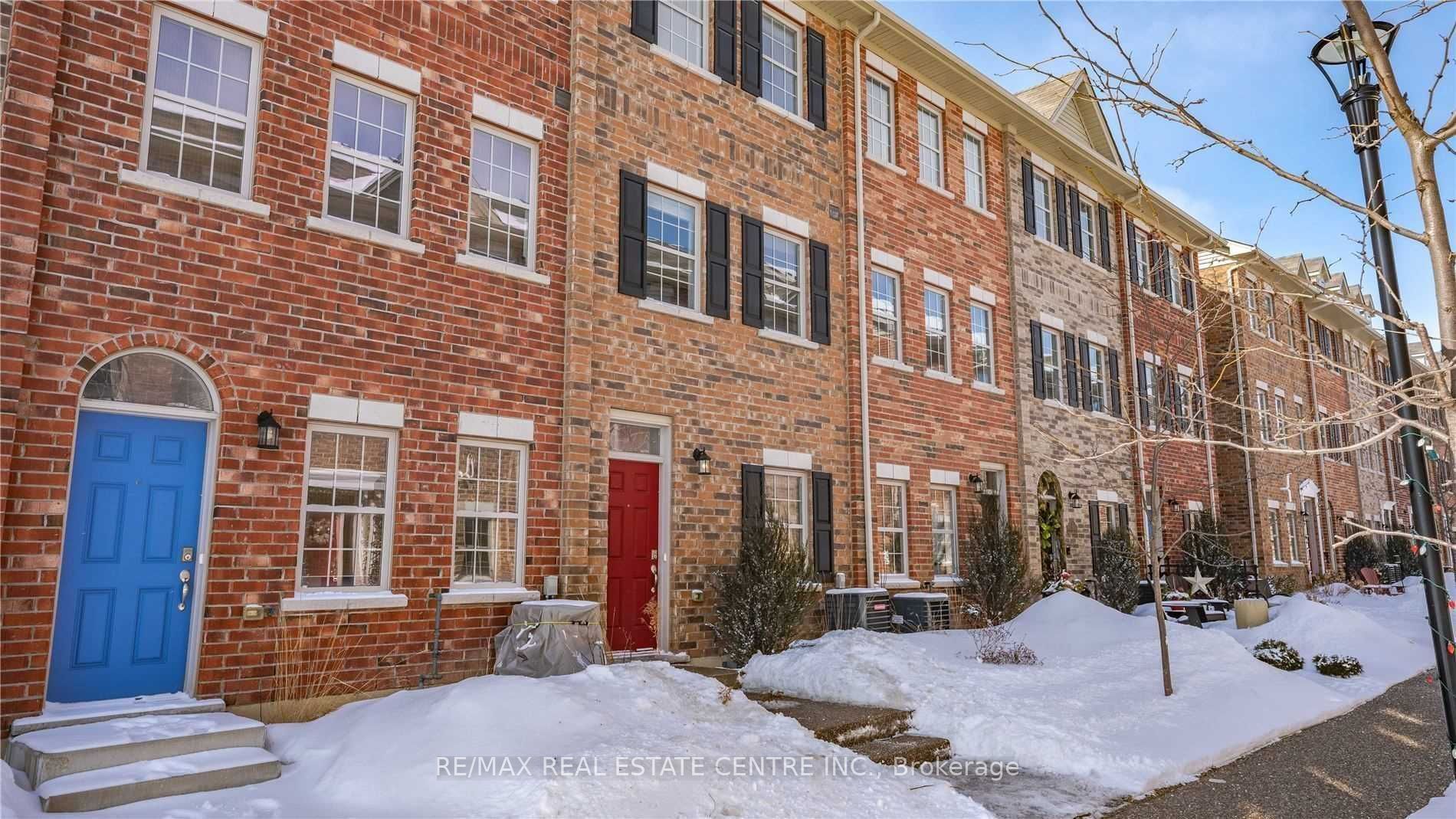 6 Oxfordshire Lane, Kitchener, ON, N2H 0B3