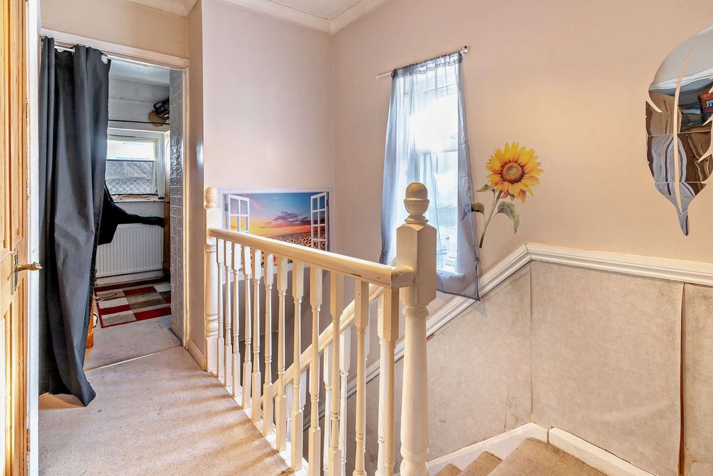 Additional image 9 of 3 bed semi-detached house for saleLansbury Avenue, Cefn Hengoed, Hengoed CF82