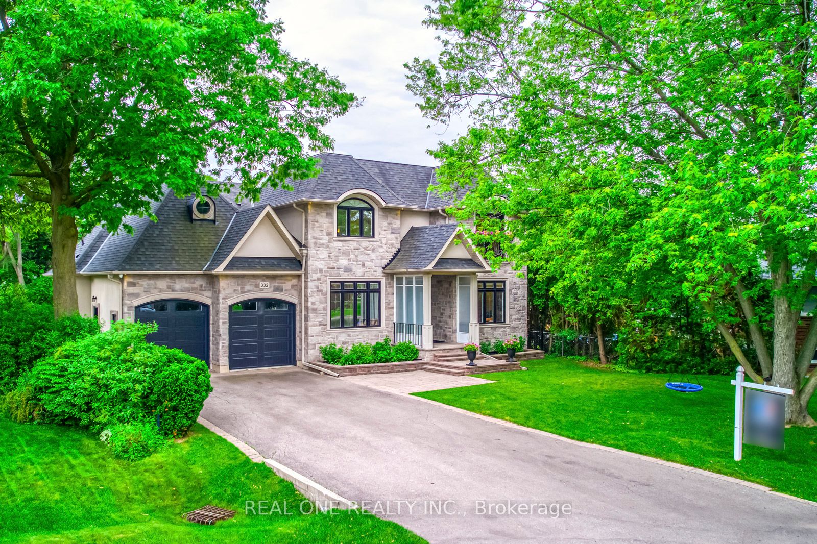 332 Sawyer Road, Oakville, ON, L6L 3N7