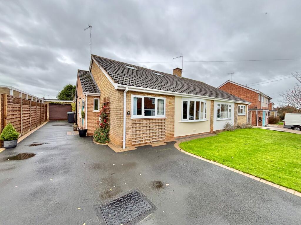 Waterloo Crescent, Bidford-on-Avon, Alcester, Warwickshire, B50