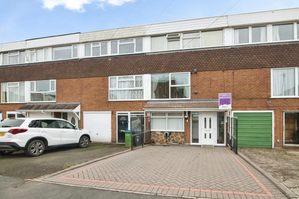 Bond Street, Rowley Regis, B65