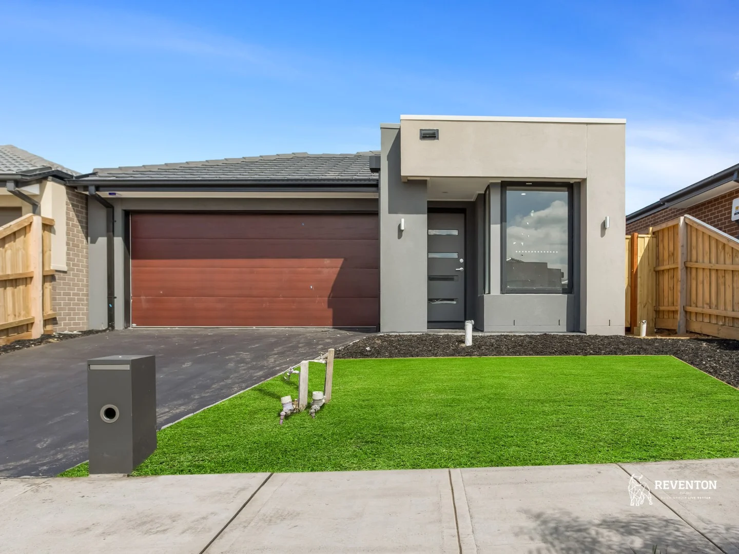 39 Foreshores Dr, Donnybrook VIC 3064