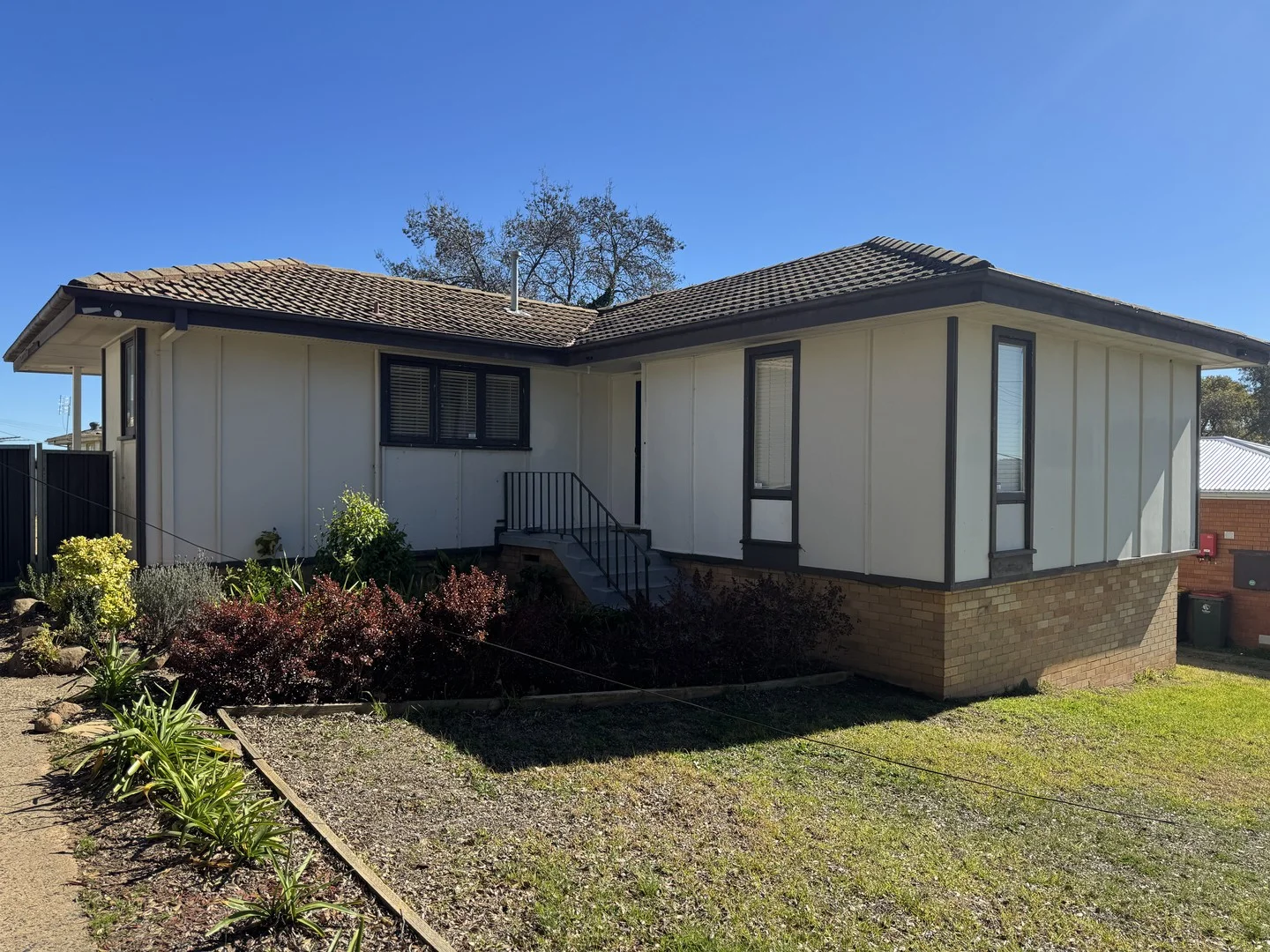 202 Spring Street, Orange NSW 2800