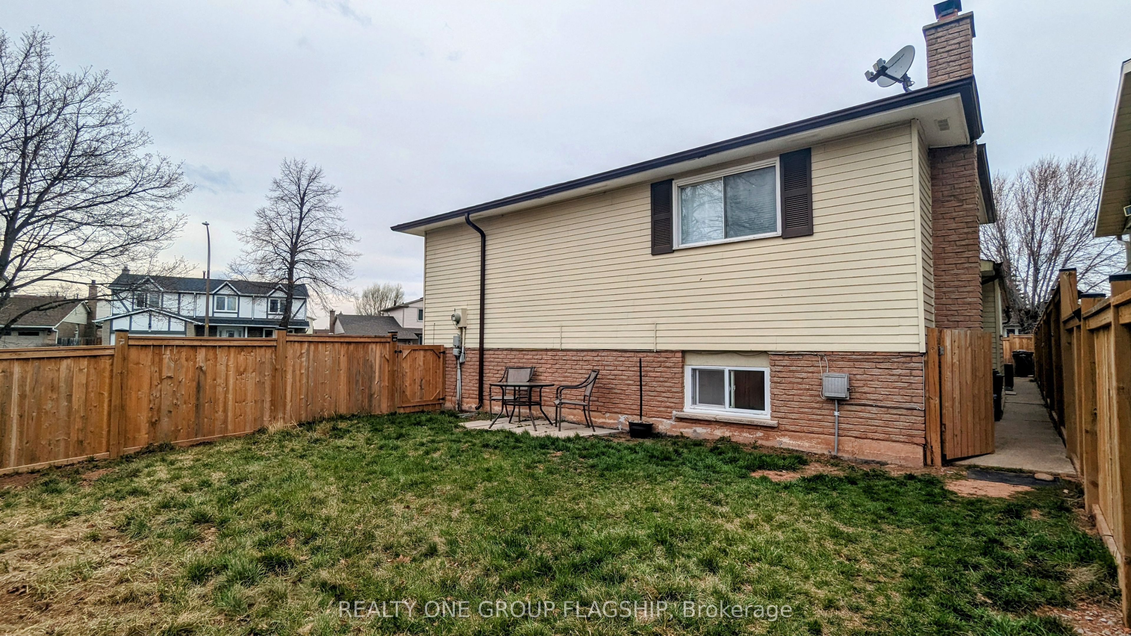 7 Greening Avenue, Hamilton, ON, L8E 3Z8