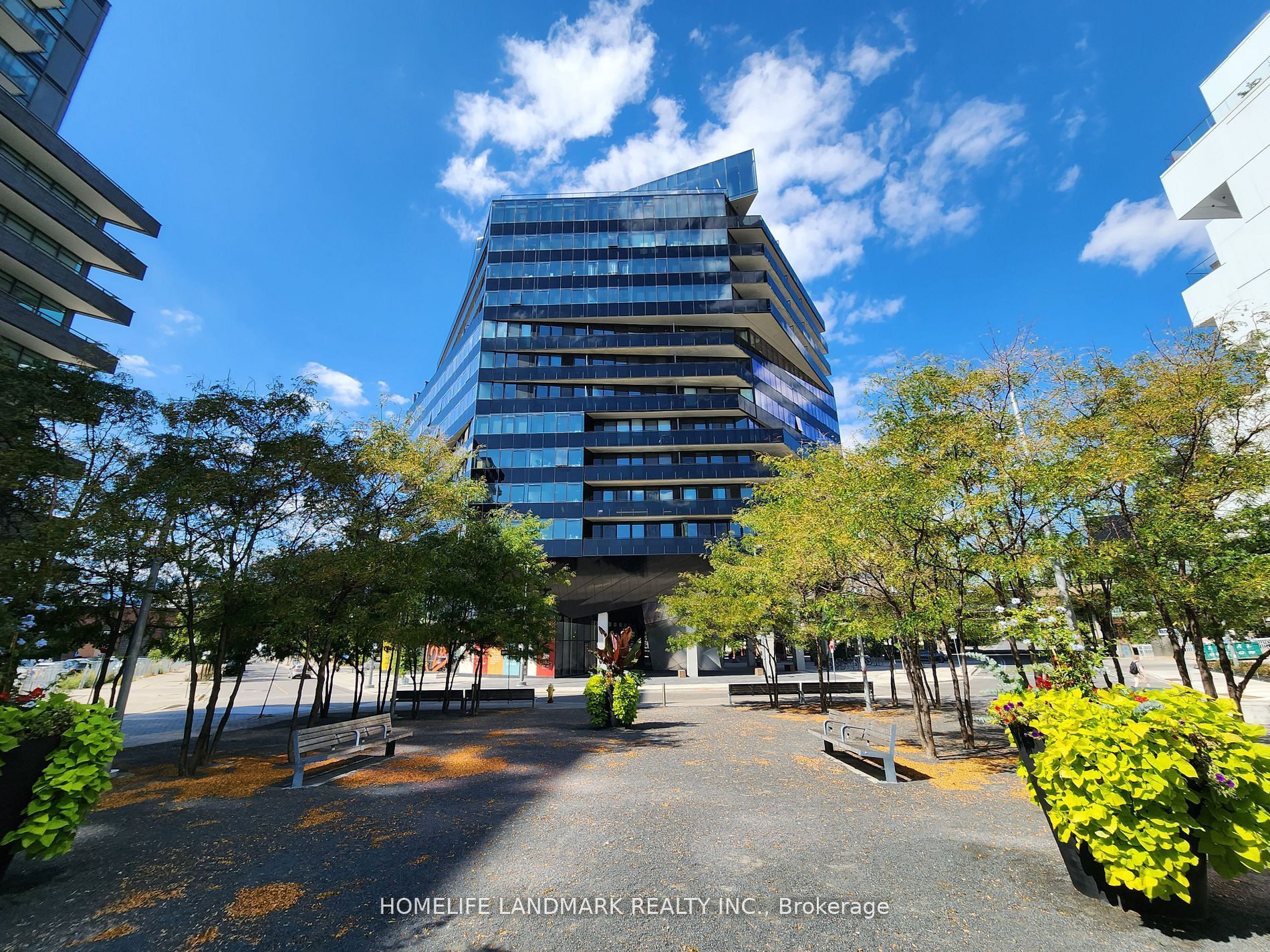 #618-21 Lawren Harris Square, Toronto, ON, M5A 0T4