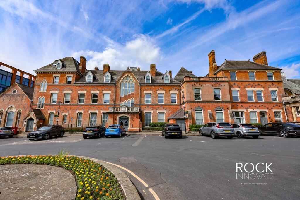 King Edwards Square, Sutton Coldfield, B73