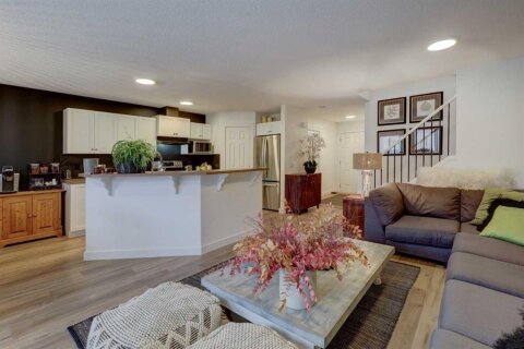 Additional image 8 of 90 Royal Crest Point NW, Calgary, AB, T3G 5W5