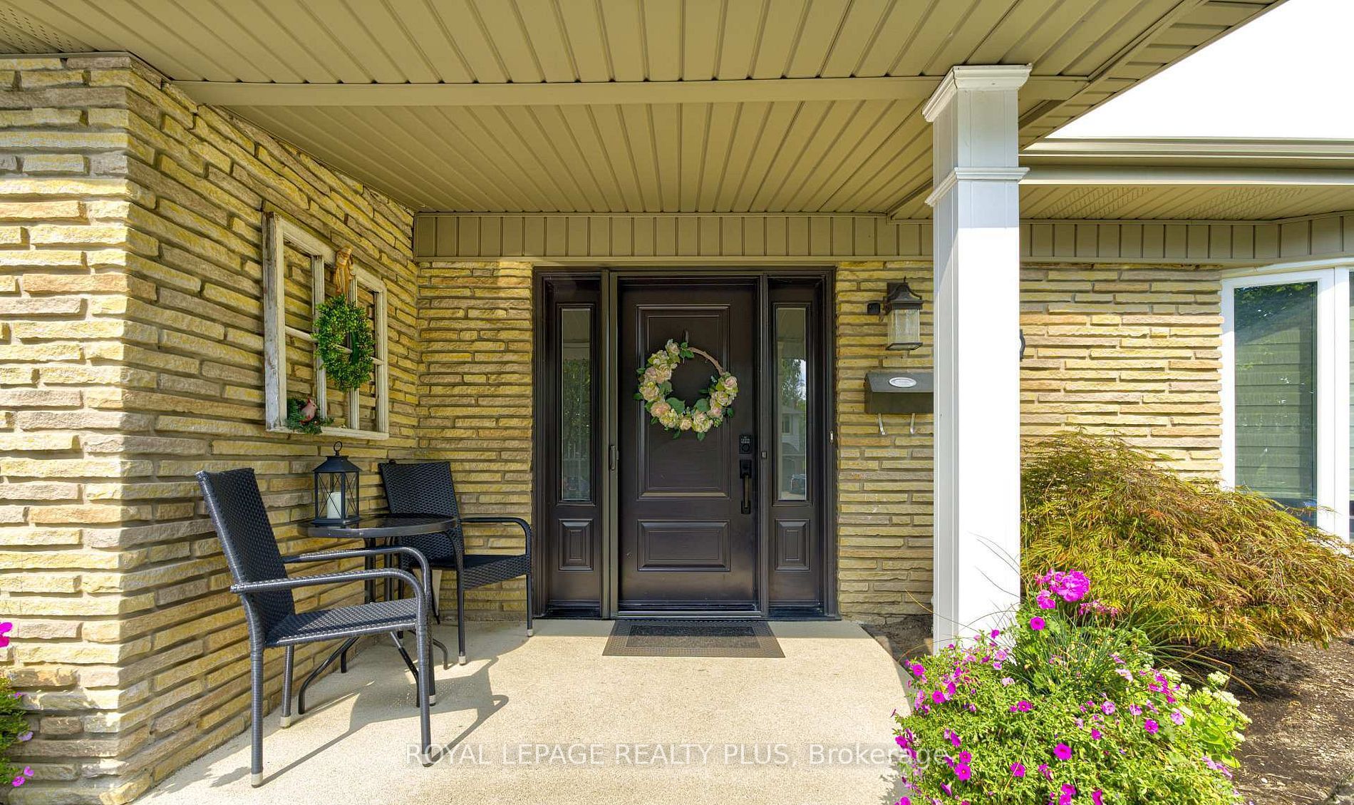 Additional image 2 of 2063 Cavendish Drive, Burlington, ON, L7P 1Y9