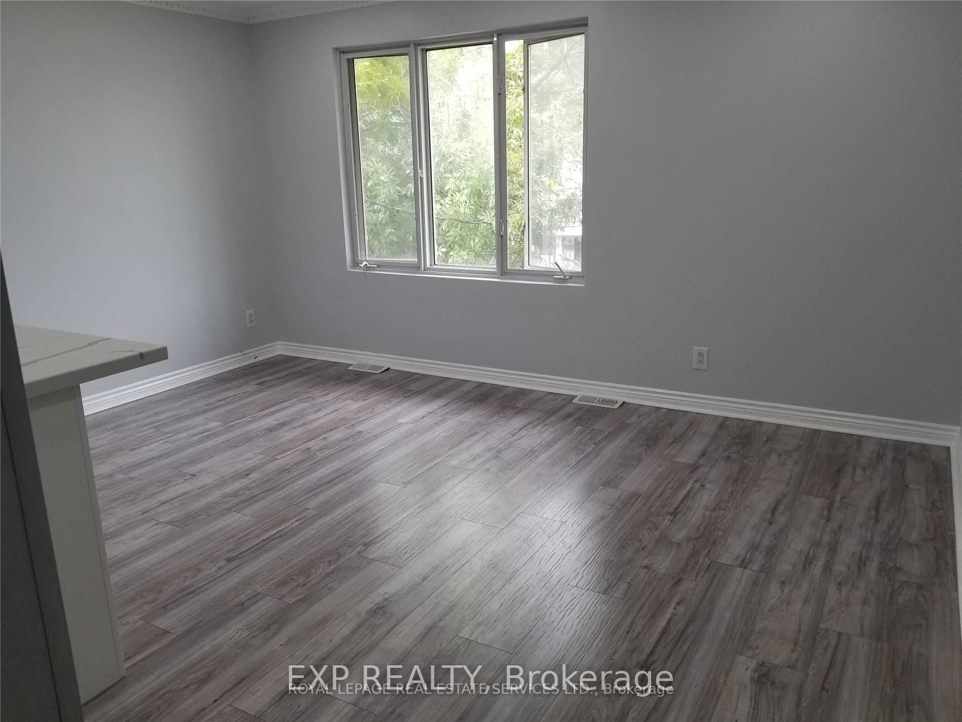 Upper-33 Mitchell Avenue, Toronto, ON, M6J 1C1 photo 3