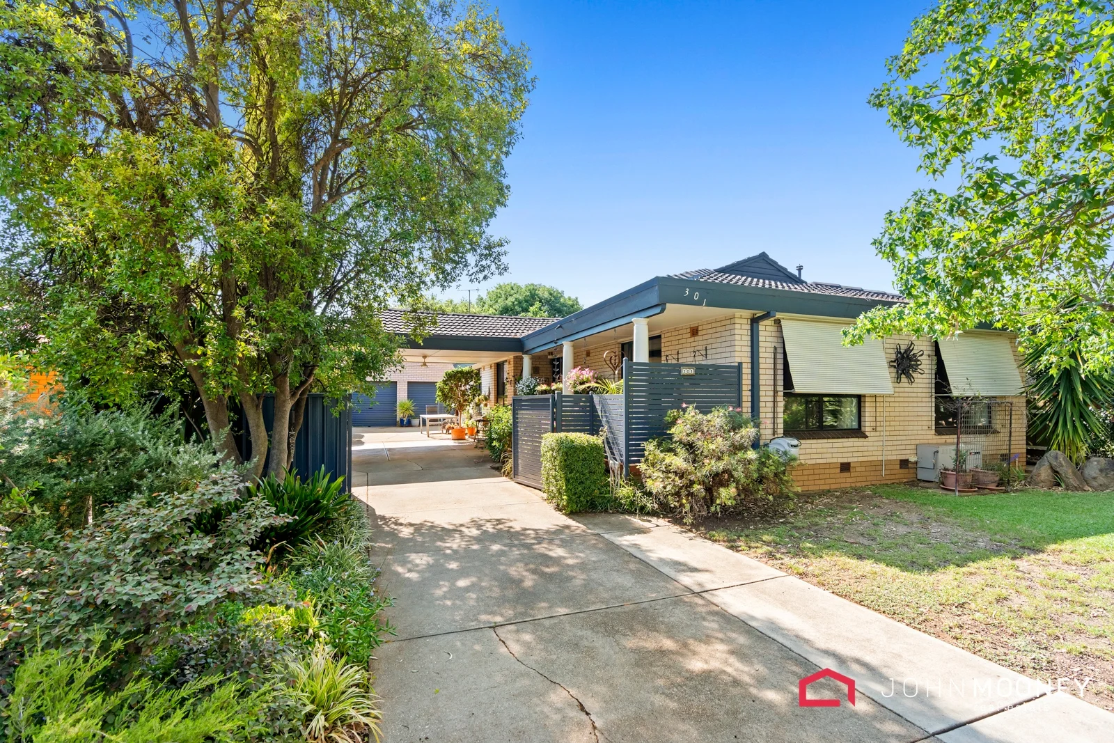 301 Bourke Street, Tolland NSW 2650