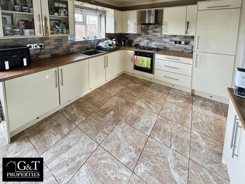 Wheatsheaf Road, Tividale, Oldbury photo 4