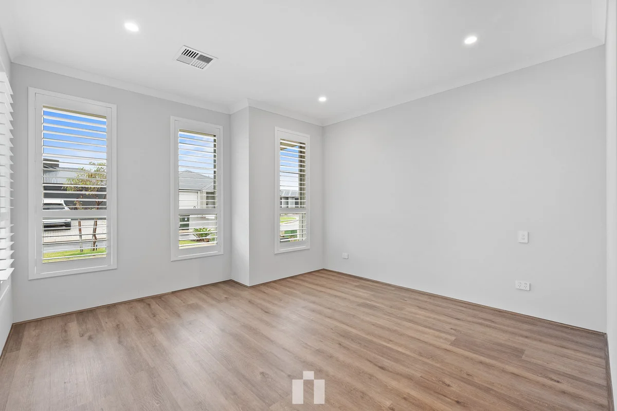 17 Indium Street, Treeby WA 6164 photo 4