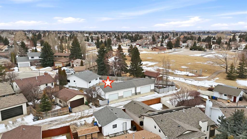 Additional image 4 of 40 Connell Close, Red Deer, AB, T4P 2T8