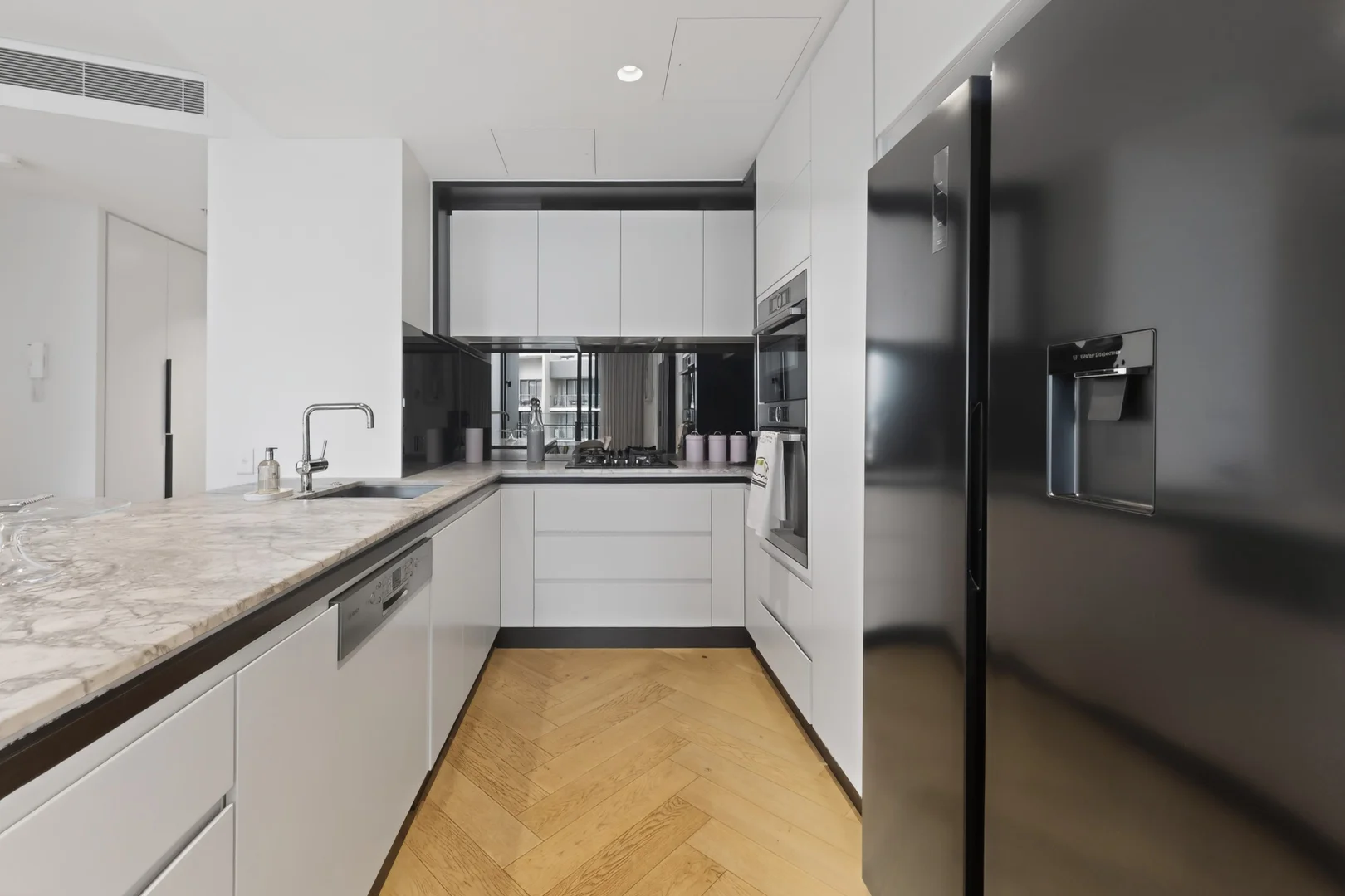 2502/111 Mary Street, Brisbane City QLD 4000 photo 4