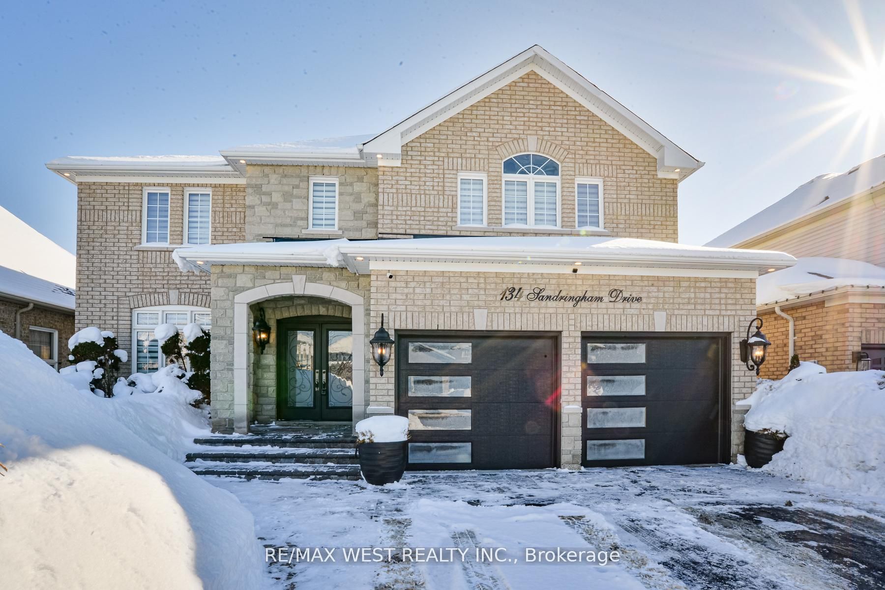 134 Sandringham Drive, Barrie, ON, L4M 0C9