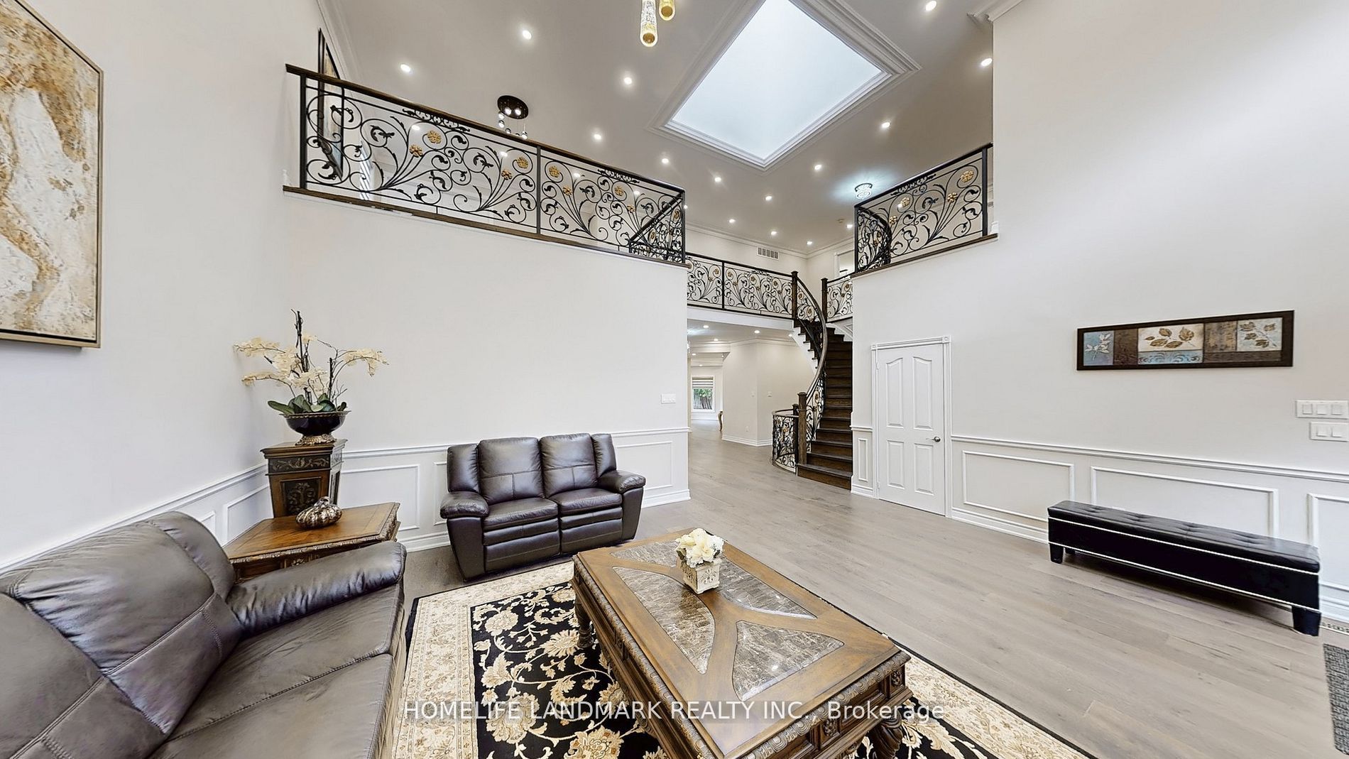 Additional image 3 of 16 Crescentview Road, Richmond Hill, ON, L4B 2Z1