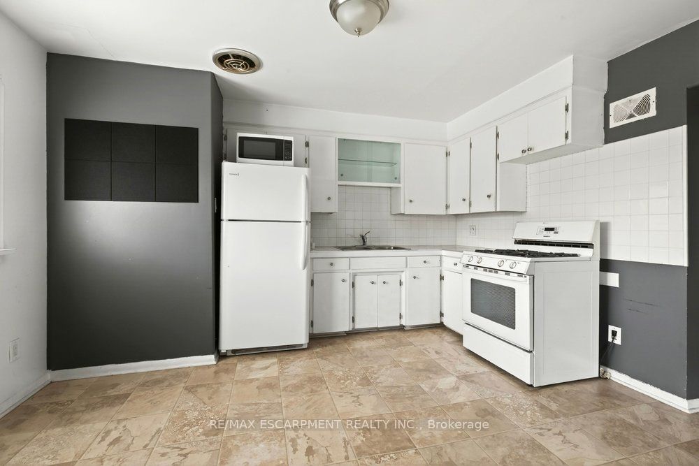Additional image 6 of Back Unit-66 Queen Street S, Thorold, ON, L2V 3N5