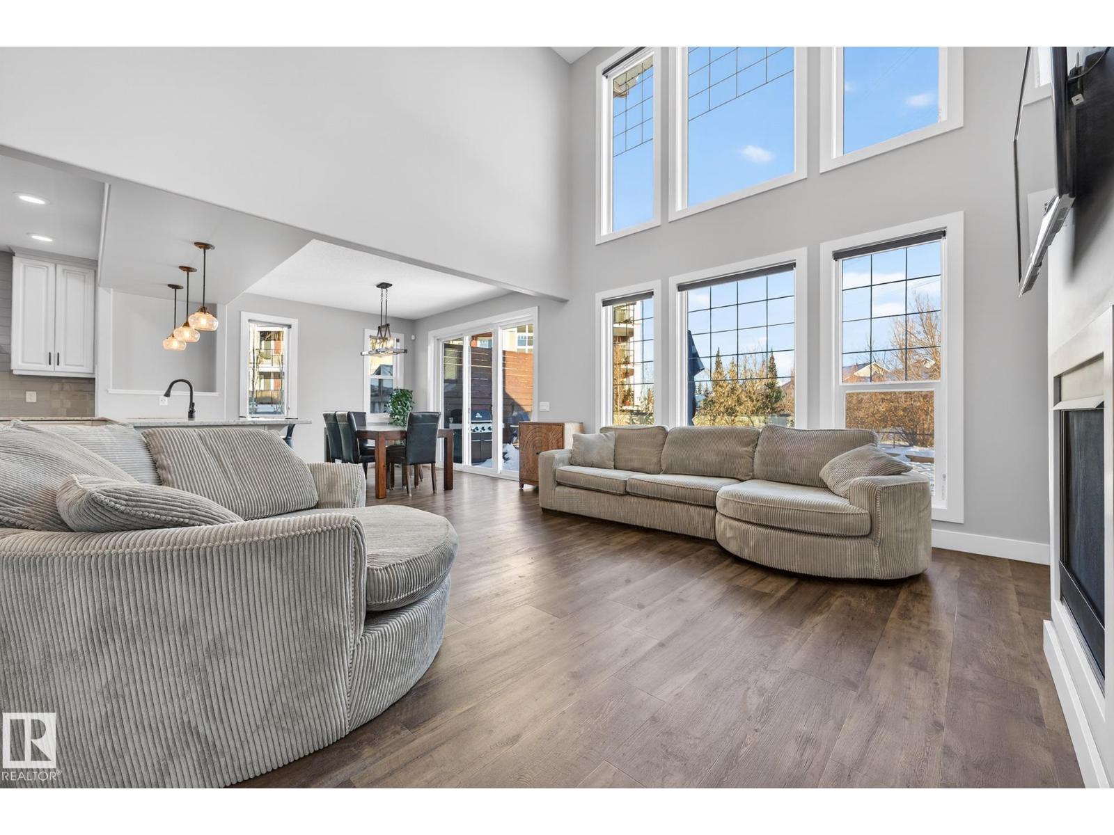 8810 24 Avenue SW, Edmonton, AB, T6X2C9