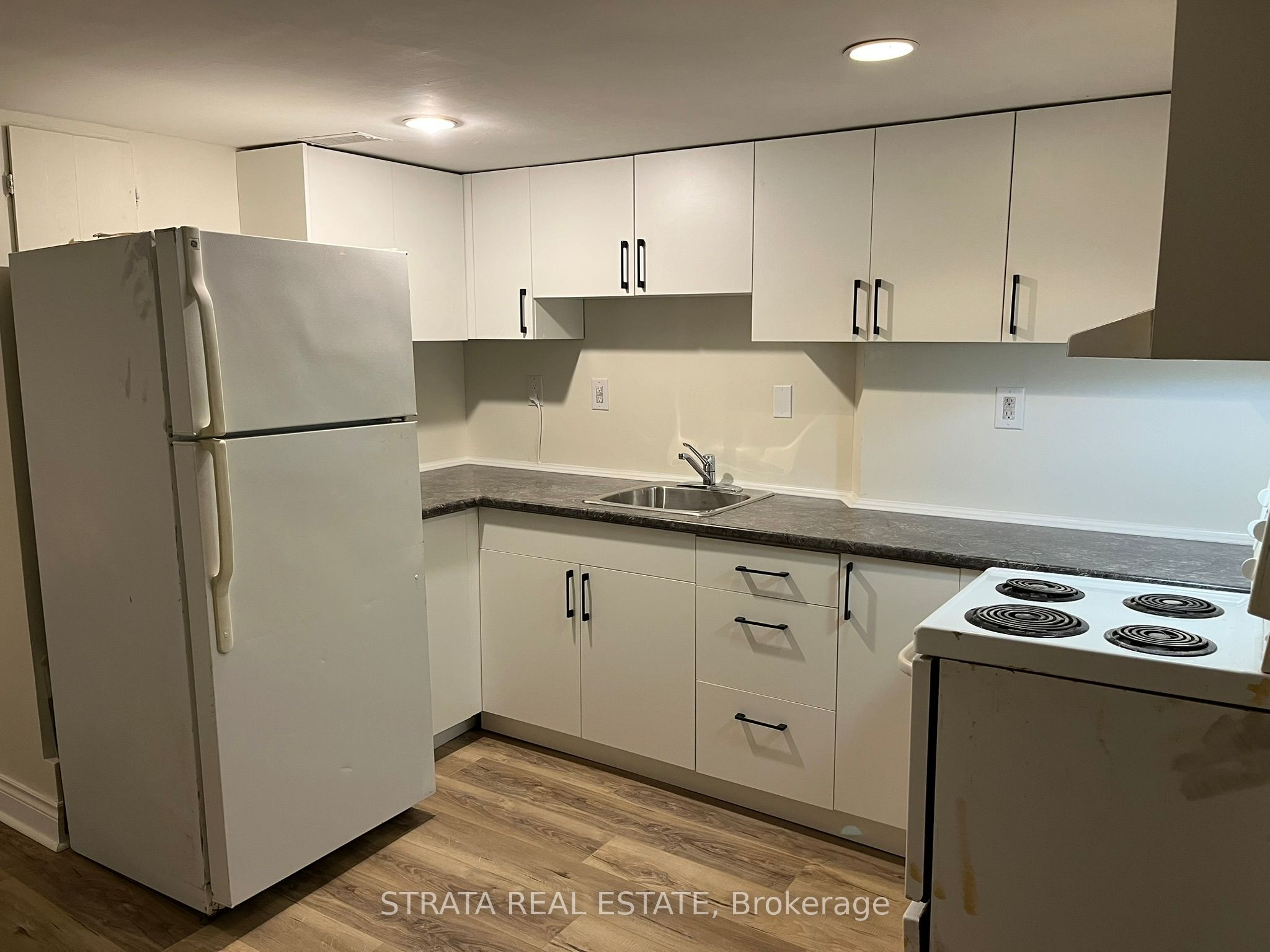 Additional image 3 of Lower-220 Holborne Avenue, Toronto, ON, M4C 2R9