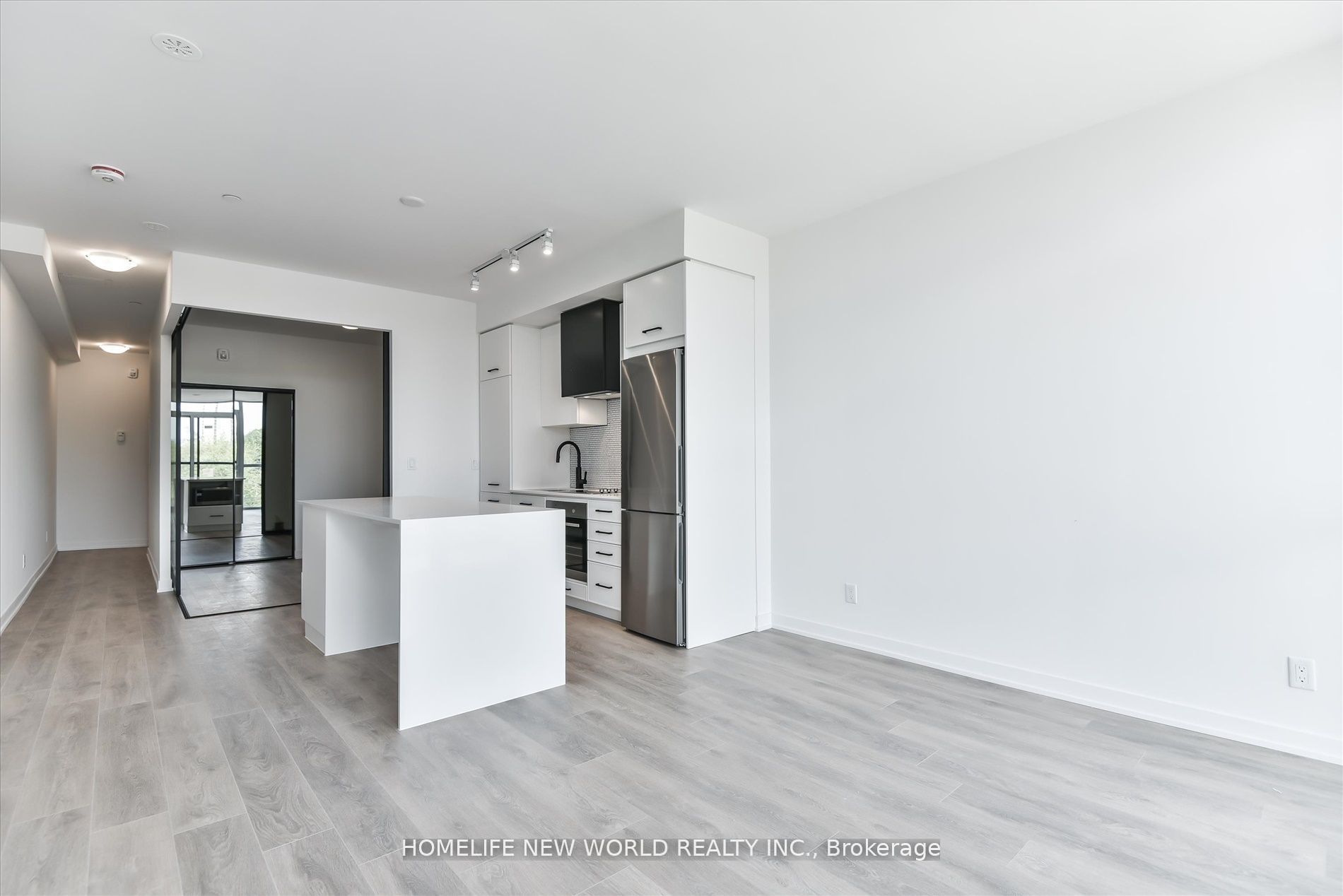 Additional image 5 of 405-899 Queen Street E, Toronto, ON, M4M 1J4