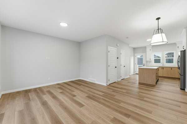 Additional image 4 of 2161 Bayview Drive SW, Airdrie, AB, T4B 5N3