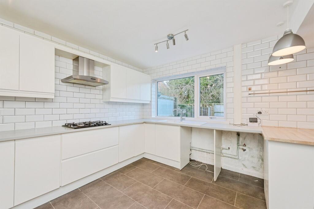 Fir Tree Grove, Sutton Coldfield photo 3