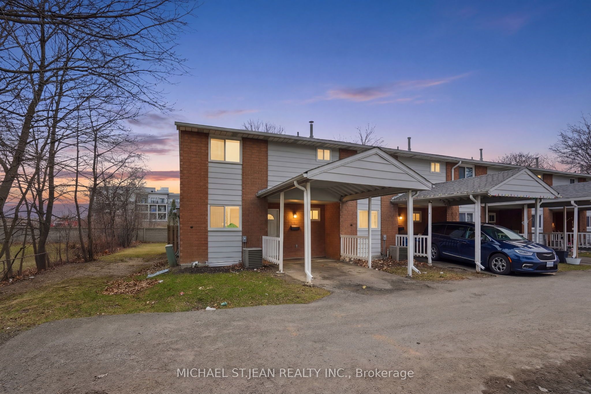 8-125 Limeridge Road W, Hamilton, ON, L9C 2V3