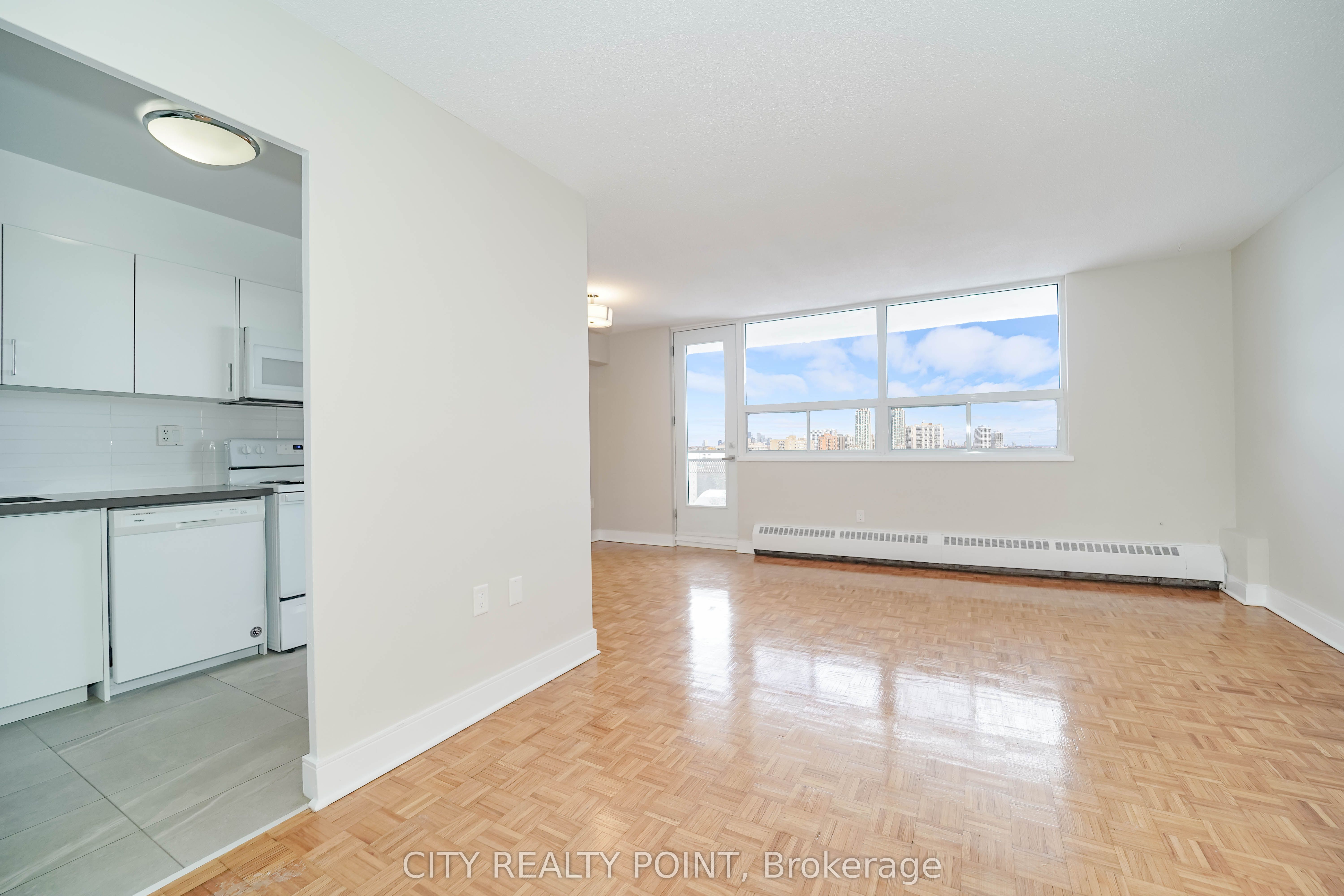 1008-1500 Bathurst Street, Toronto, ON, M5P 3L3