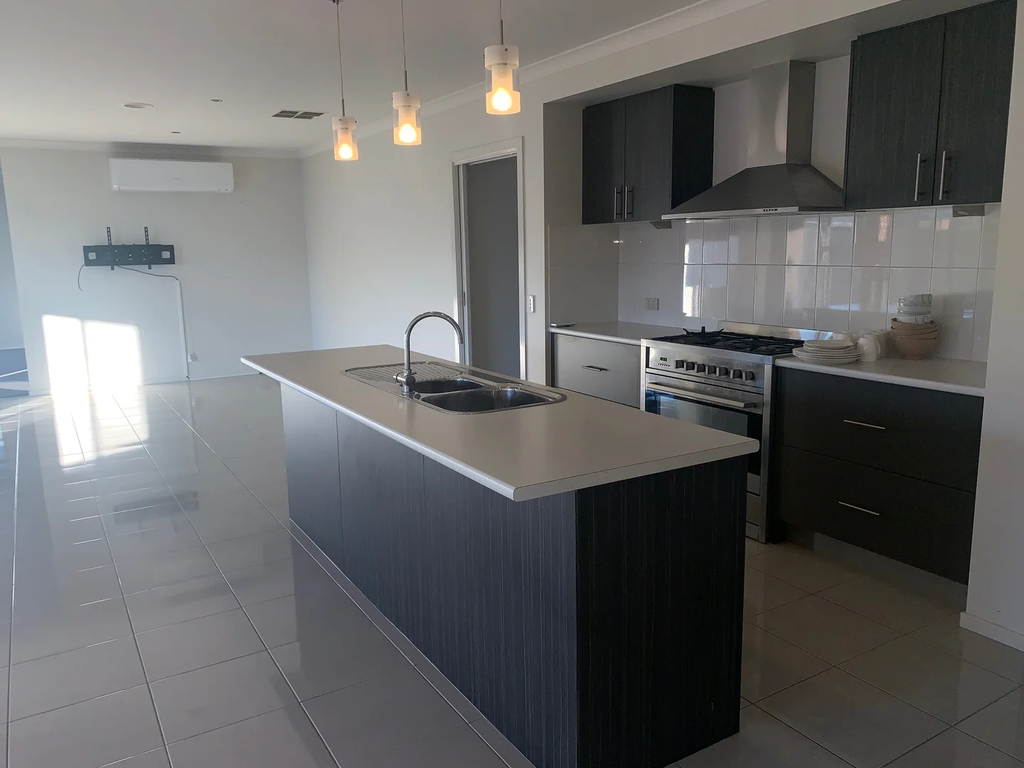 18 Bonbeach Street, Shepparton VIC 3630 photo 2
