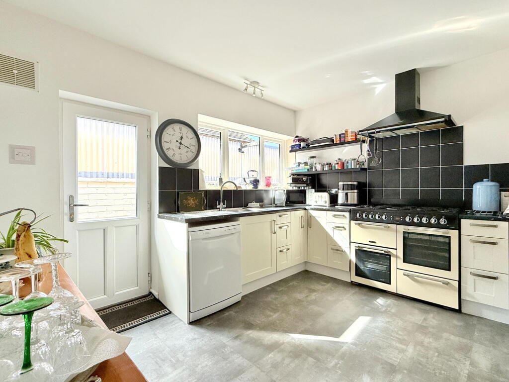 Additional image 6 of Dovedale Avenue, Shirley