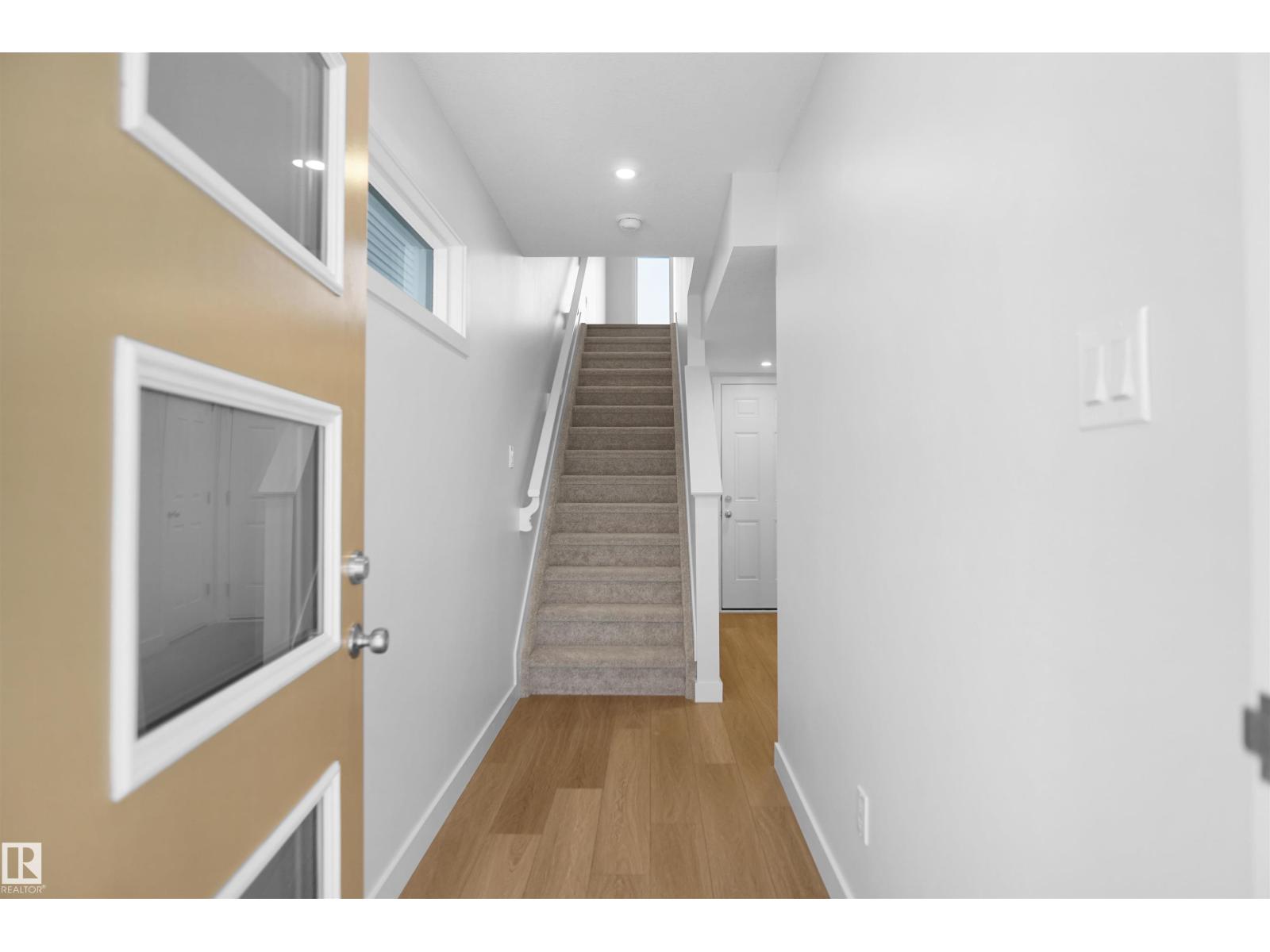 5143 River's Edge Way NW, Edmonton, AB, T6M3B6 photo 2