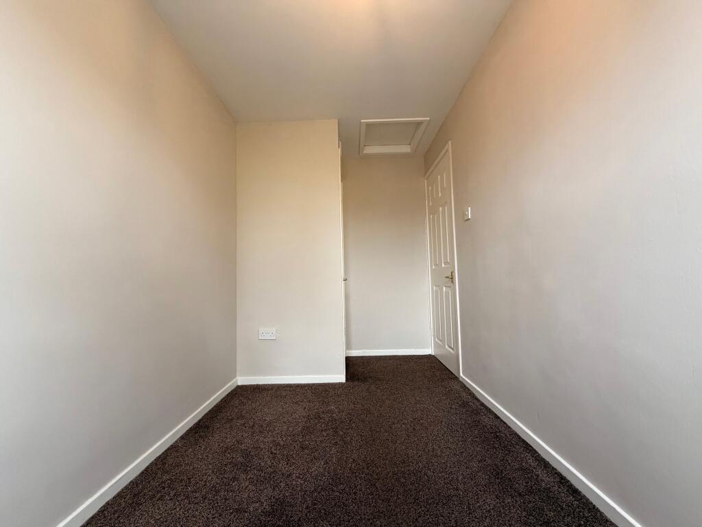 Taylors Lane, WEST BROMWICH B71 photo 5