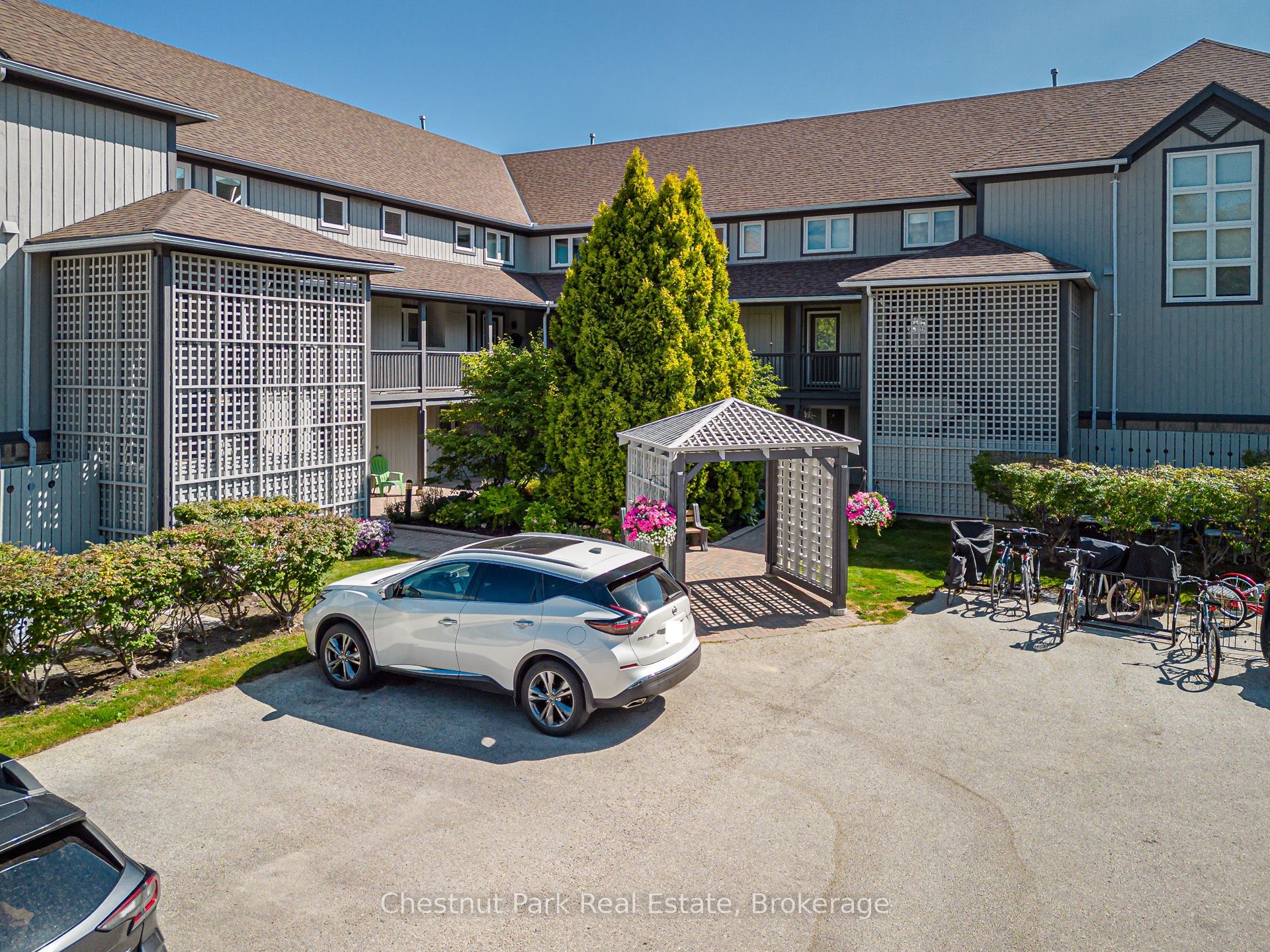 701 Johnston Park Avenue, Collingwood, ON, L9Y 5C7 photo 4