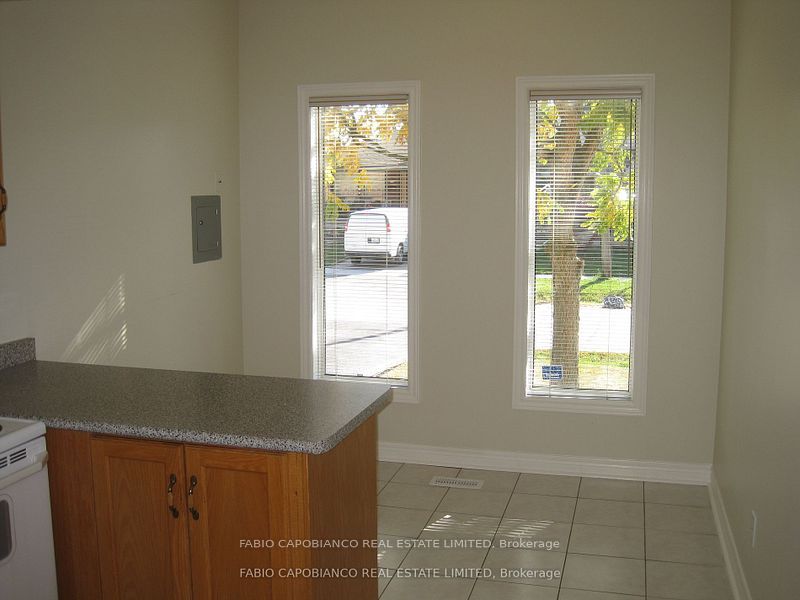 Additional image 4 of 1-52 Jellicoe Avenue, Toronto, ON, M8W 1W4
