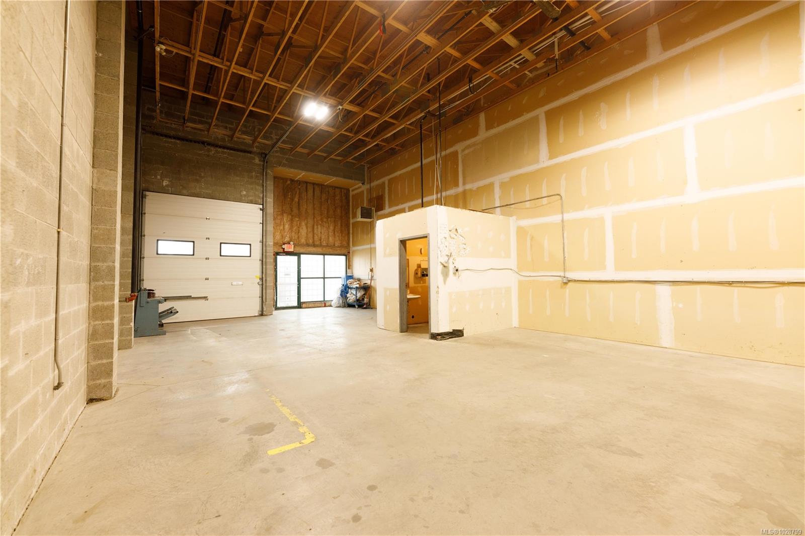 Additional image 5 of 6-2535 Mccullough Road, Nanaimo, BC, V9S 4M9