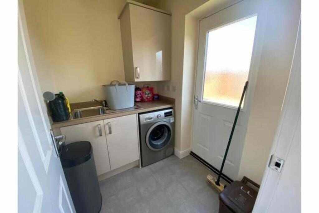 Additional image 6 of Bhullar Way, Oldbury, B69
