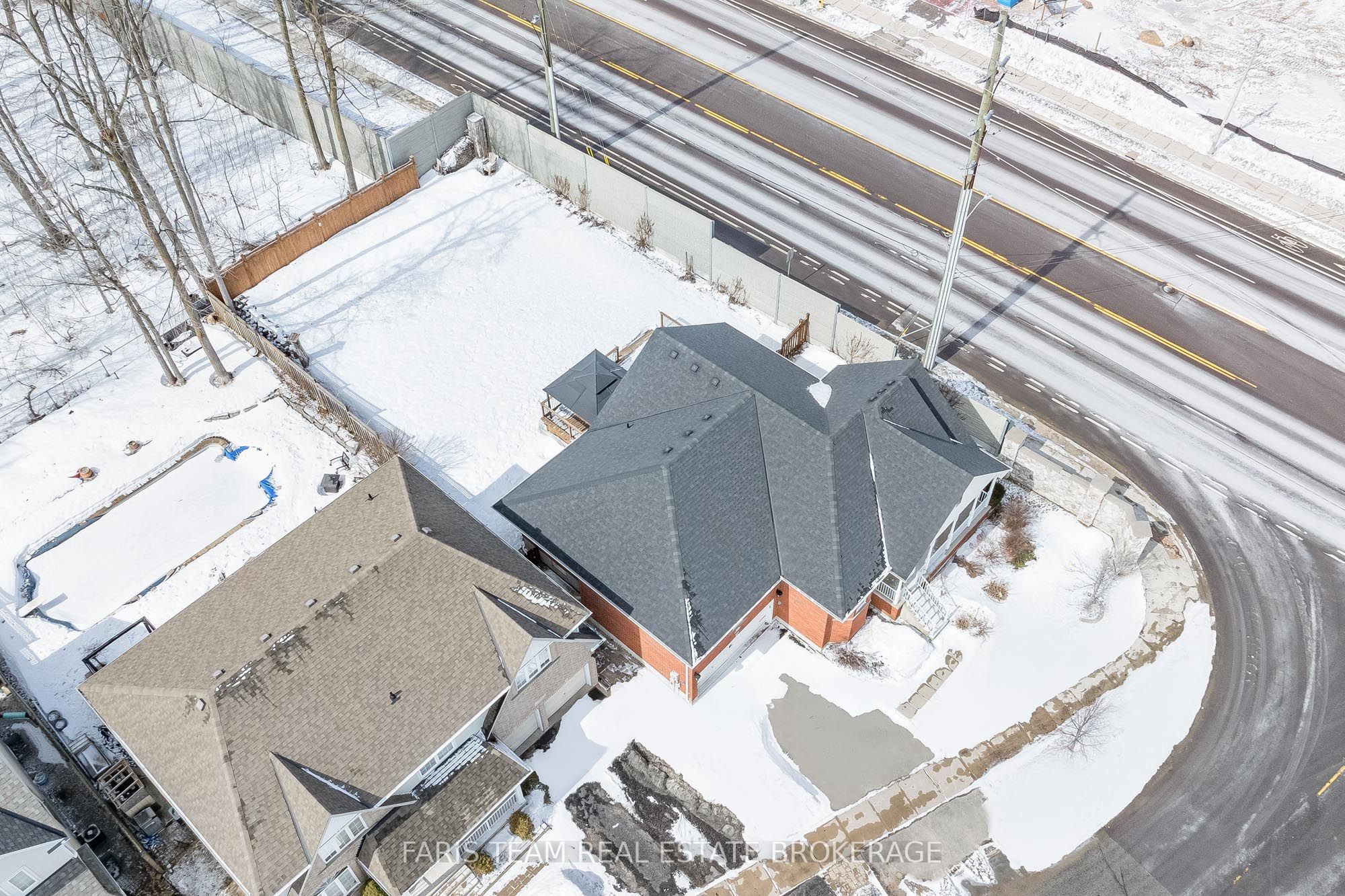 Additional image 2 of 2 Thrushwood Drive, Barrie, ON, L4N 0Z1