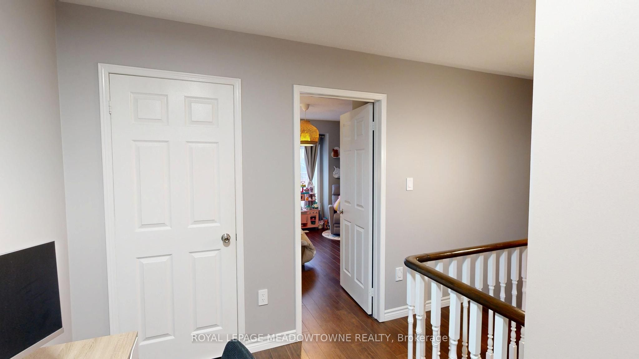 Additional image 2 of 2-1591 South Parade Court, Mississauga, ON, L5M 6G1