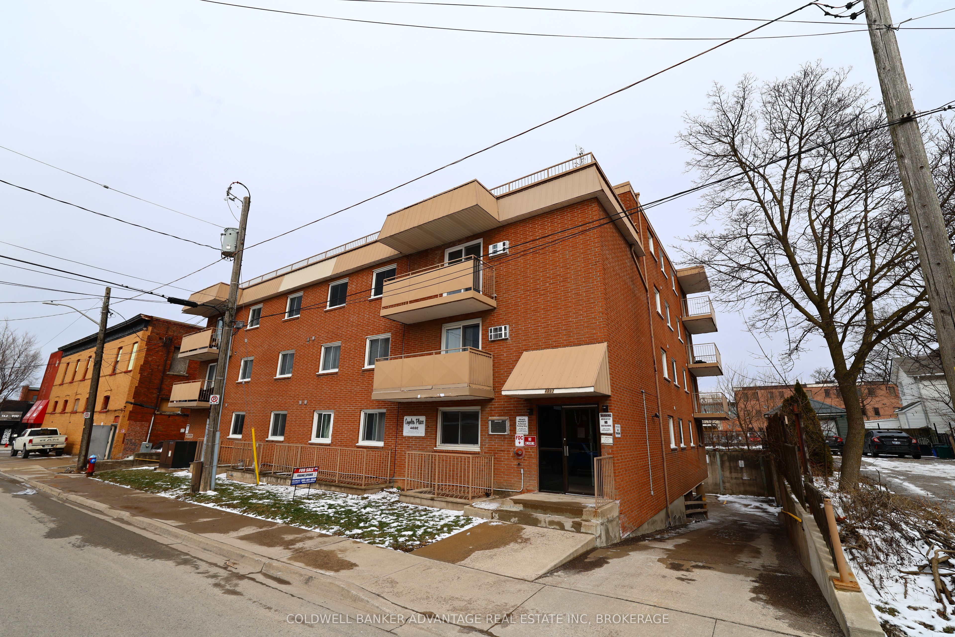 102-4692 Crysler Avenue, Niagara Falls, ON, L2E 3V8