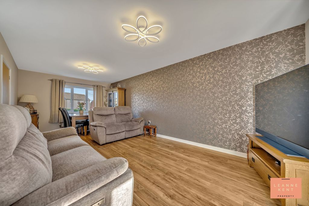 Additional image 7 of 4 bed detached house for saleLong Heath Close, Caerphilly CF83